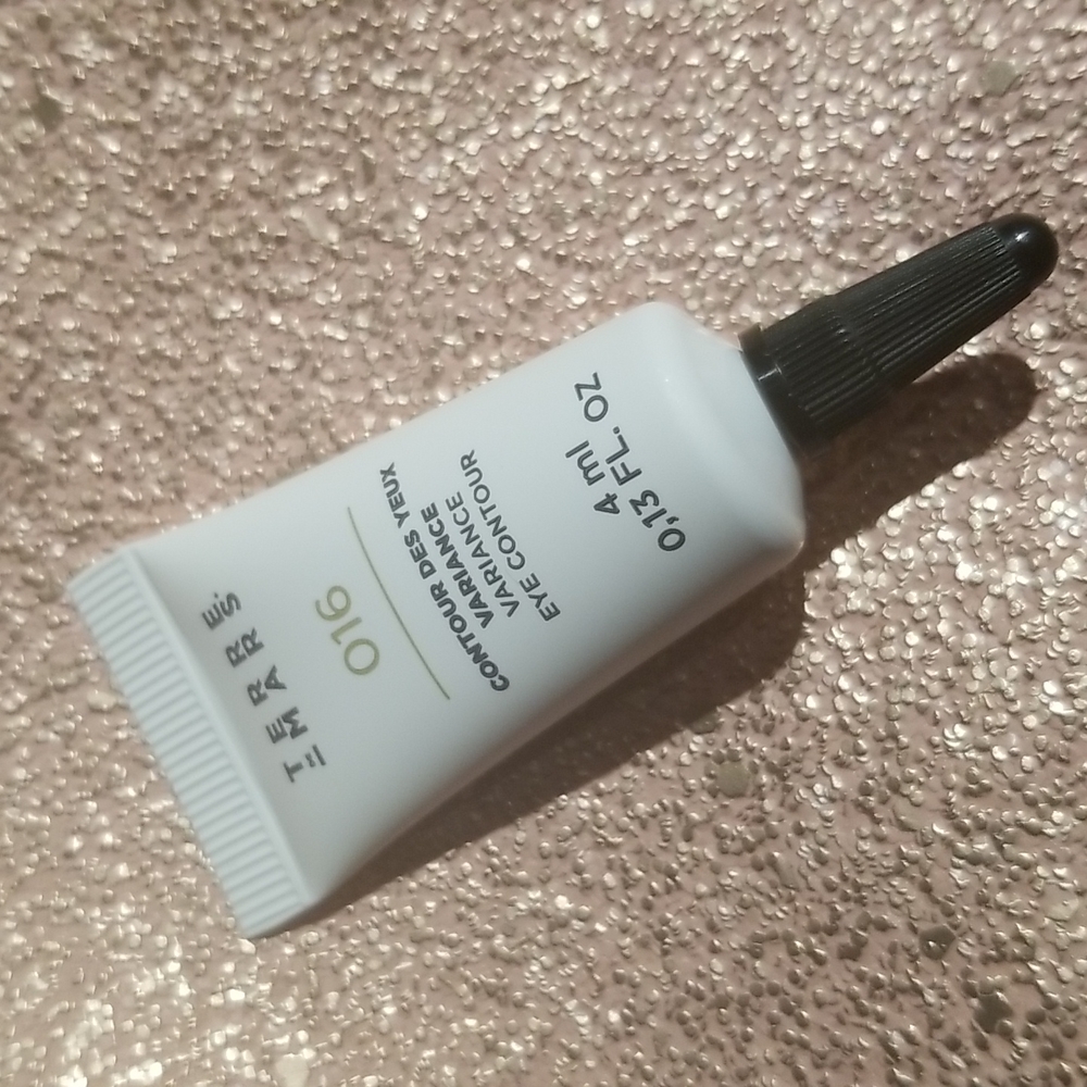 4/25 bundle item. Terre Mars Eye Contour